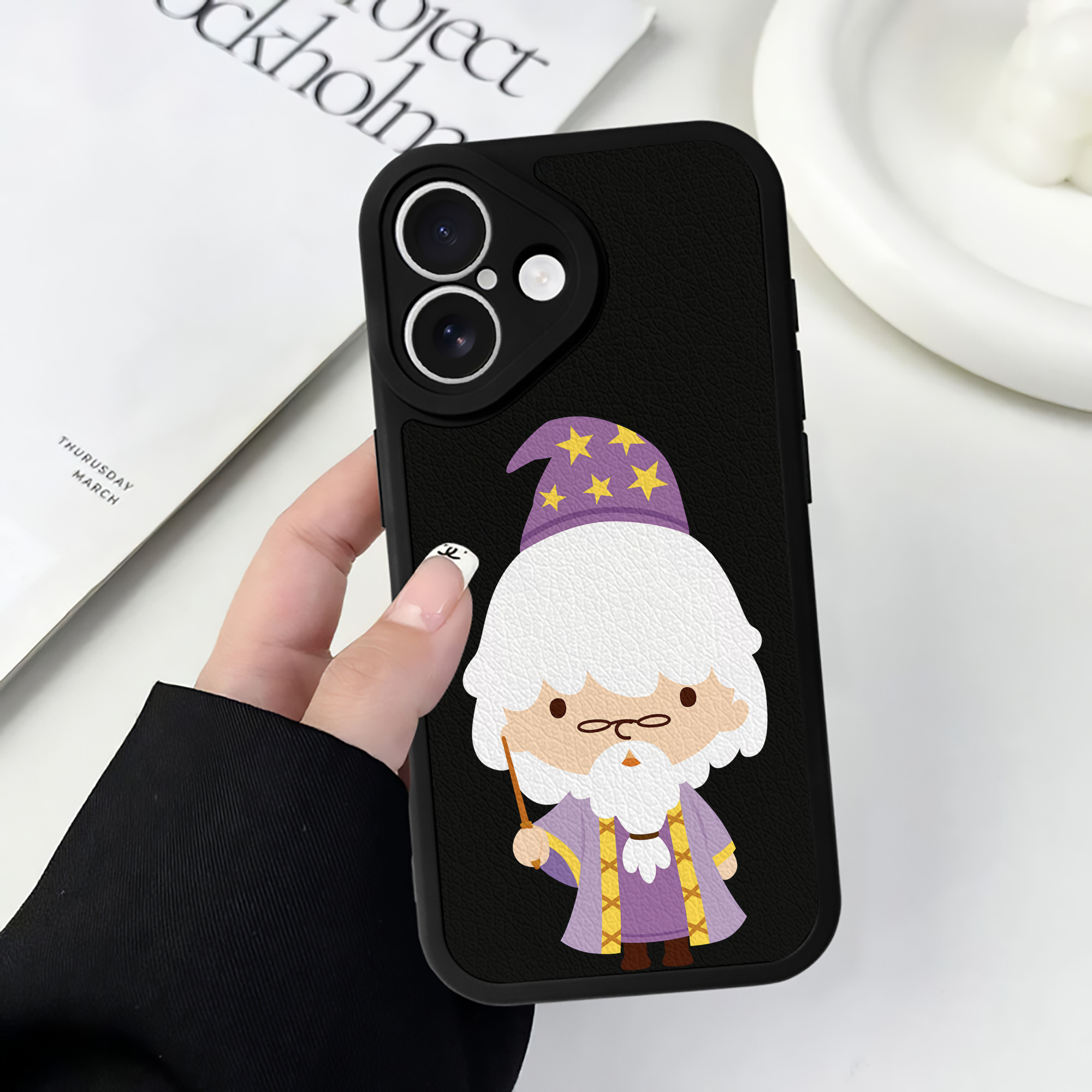 （画像用） Harry Potter ハリー・ポッターシリーズ 【iPhone 16シリーズ対応】シリコンスマホケース（レザー調） 材質：シリコン